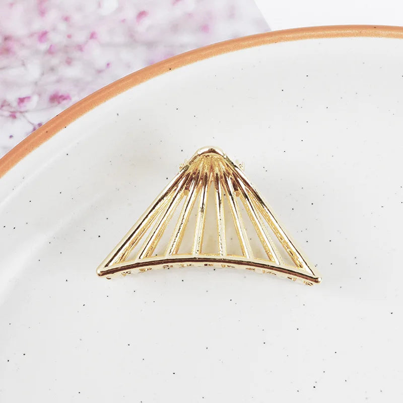 Small Minimalist Hair Claw Clips Metallic Gold Hollow Out Geometric Ponytail Holder Clamp Seashell Heart Bowknot Barretteses